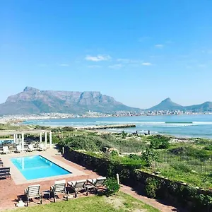 cape-town-beachfront-apartments-at-leisure-bay.hotels-capetown.com/